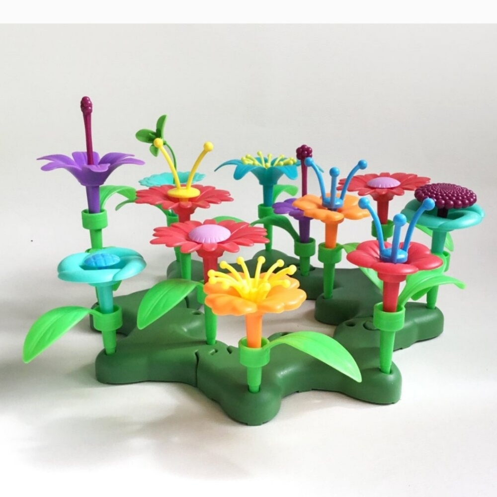 Flower garden building pieces.